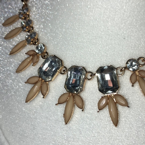 Dynamite Gold Necklace - Picture 2 of 3